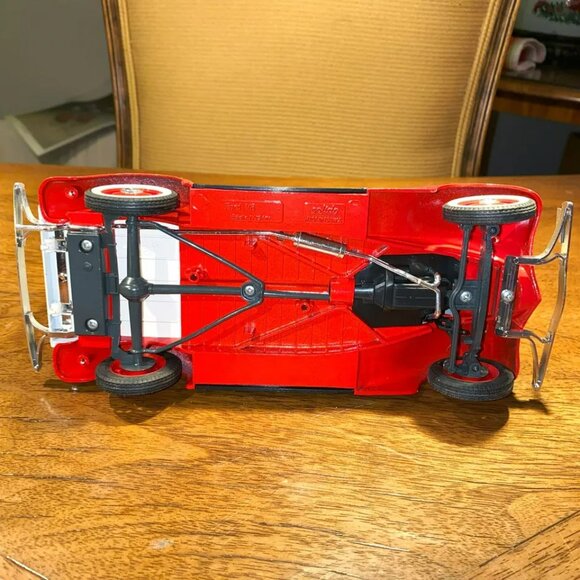 Solido Ford V8 Pick Up 1936 Budweiser Graphics Model Truck 1/19 Scale - Picture 8 of 10